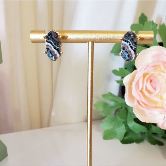 𝅺tiny Marble Druzy Stud Earrings - Picture 8 of 9